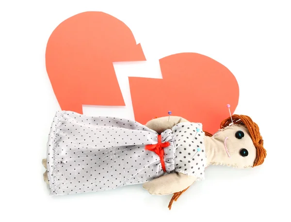 Voodoo boneca menina no coração partido isolado no branco — Fotografia de Stock