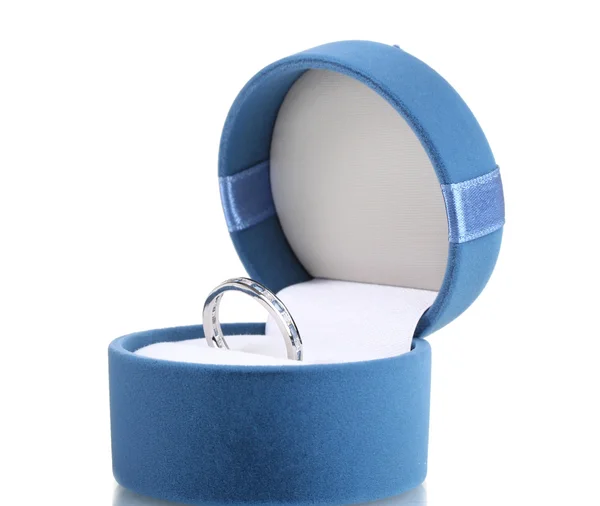 美しい白で隔離される袋で青い宝石リング — ストック写真
