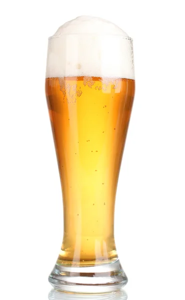 Glas Bier mit isoliert auf weiß — Stockfoto