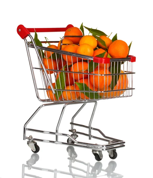 Mandarinas sabrosas maduras en carrito aislado en blanco —  Fotos de Stock