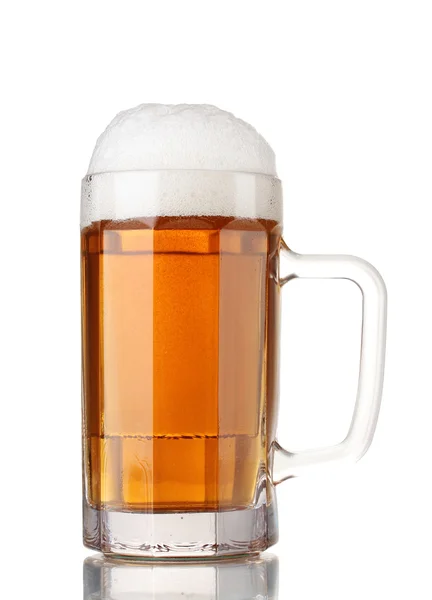 Bierpul geïsoleerd op wit — Stockfoto