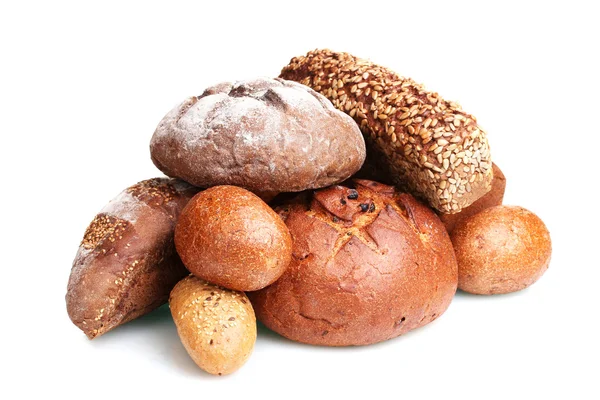 Köstliche Roggenbrote isoliert auf Weißbrot — Stockfoto