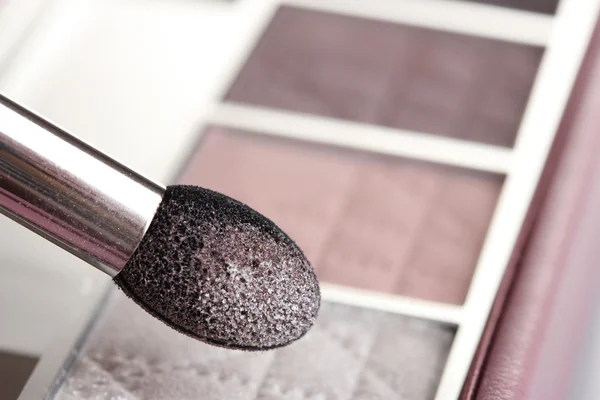 Make-up-Set mit Pinsel Nahaufnahme — Stockfoto
