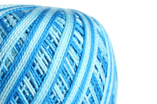Μαλλί μπλε μπάλα που απομονώνονται σε λευκό — Φωτογραφία Αρχείου
