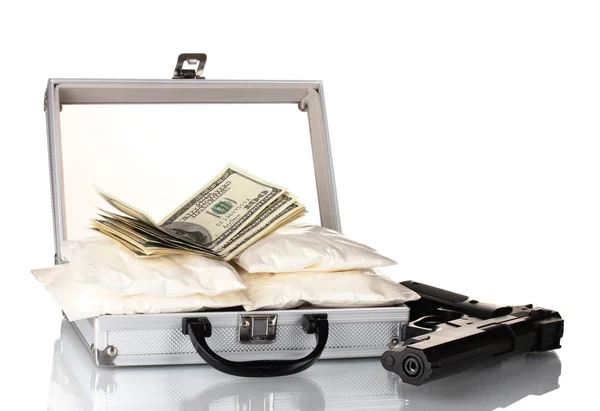 Cocaïne met geld en pistool in een koffer geïsoleerd op wit — Stockfoto