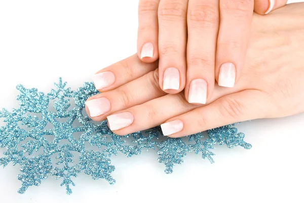 Ręce i piękny zimowy projekt płatki śniegu na białym tle — Zdjęcie stockowe
