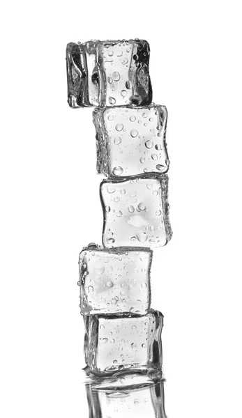 Tání ledu kostky izolované na bílém — Stock fotografie