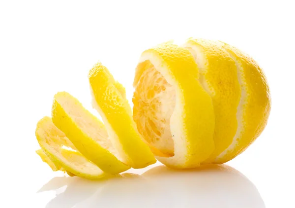 Citron mûr isolé sur blanc — Photo