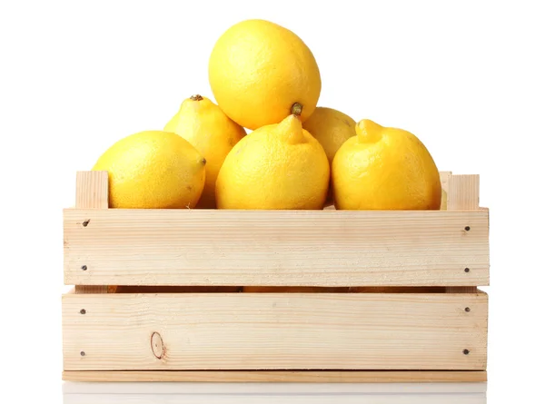 熟したレモンの白で隔離される木製の箱 — ストック写真