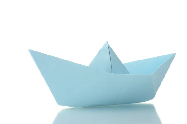 Origami barco fora do papel azul isolado em branco — Fotografia de Stock