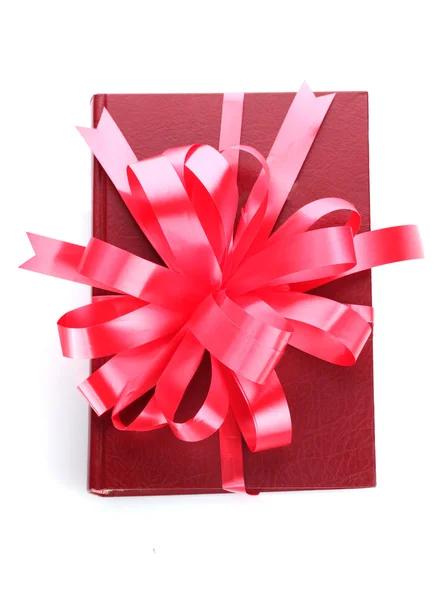 Красная книга для подарков, изолированных на белом — стоковое фото