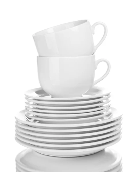 Limpar pratos e copos isolados em branco — Fotografia de Stock
