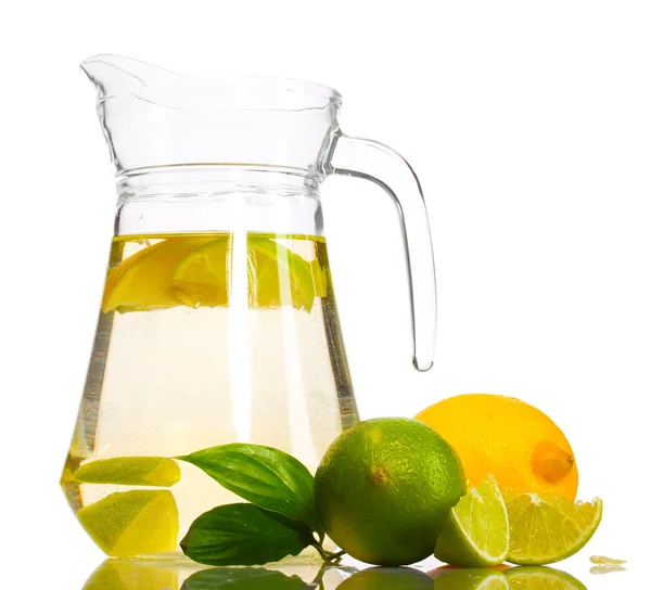 Werper van limonade, kalk en citroen geïsoleerd op wit — Stockfoto
