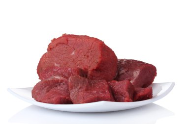 çiğ et beyaz üzerinde izole