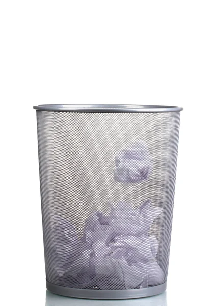 Cubo de basura de metal de papel aislado en blanco — Foto de Stock