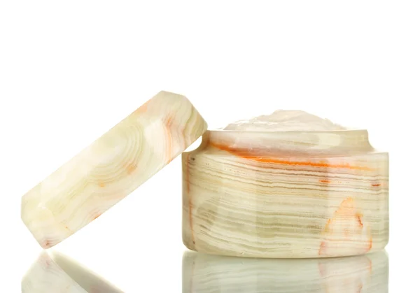 Vasetto aperto di crema isolato su bianco — Foto Stock