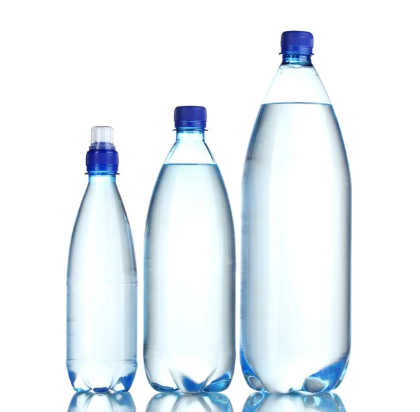 Grupo de botellas de plástico de agua aisladas en blanco —  Fotos de Stock