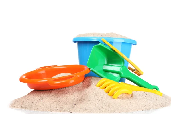 Plaża dla dzieci, zabawki i piasku na białym tle — Zdjęcie stockowe
