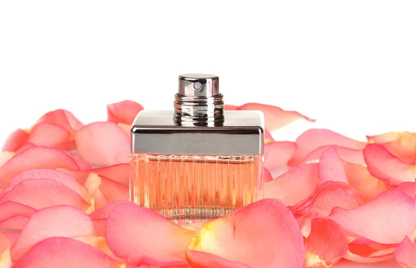 Parfüm in einer schönen Flasche und Blütenblätter isoliert auf weiß — Stockfoto