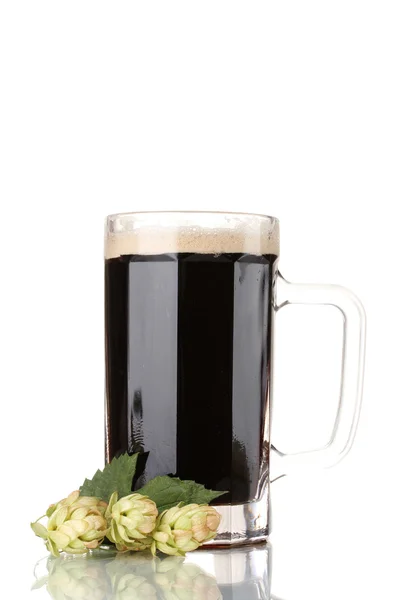Dark beer in a mug and green hop isolated on white — Stock Photo, Image