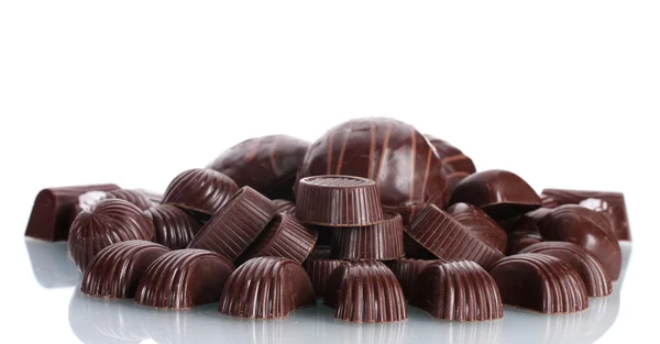 Mange forskellige chokolade slik isoleret på hvid - Stock-foto