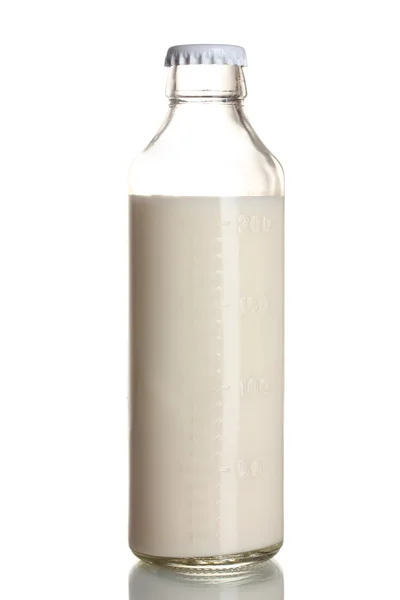 Бутылка молока, изолированного на белом — стоковое фото