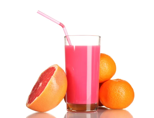 Grapefruitsap en verse grapefruit geïsoleerd op wit — Stockfoto