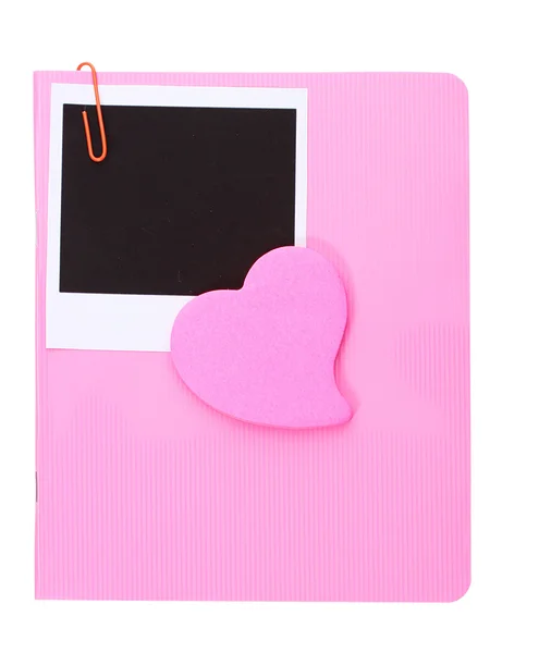 Papier fotograficzny i różowy notebook na białym tle — Zdjęcie stockowe