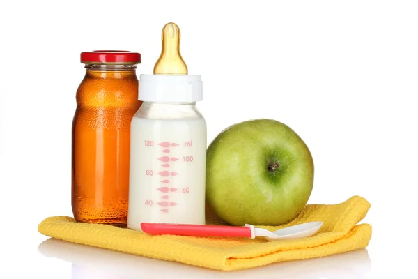 Dětská výživa, láhev a ovoce izolovaných na bílém — Stock fotografie