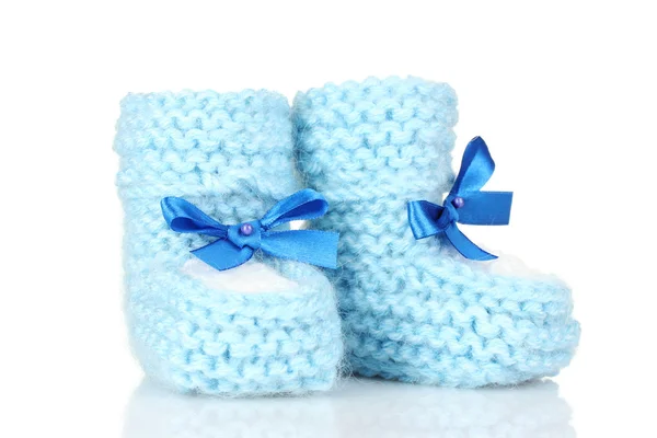 Rosa baby booties azul isolado no branco — Fotografia de Stock