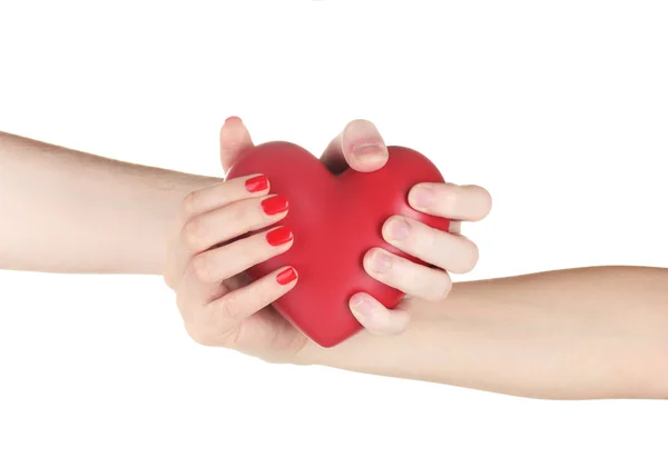 Άνδρας και γυναίκα, κρατώντας το κόκκινο καρδιά στα χέρια που απομονώνονται σε λευκό — Φωτογραφία Αρχείου