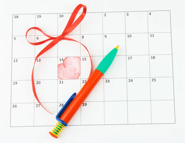 Calendar page with hearts, pen and ribbon on St.Valentines Day — Stock Photo, Image