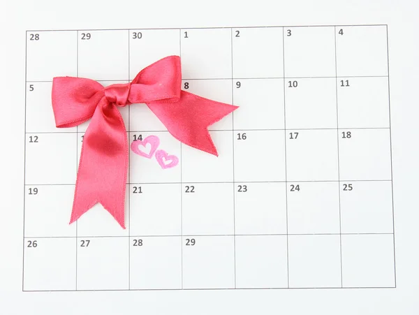 Stránka Kalendář s srdce a luk na st.valentines den — Stock fotografie