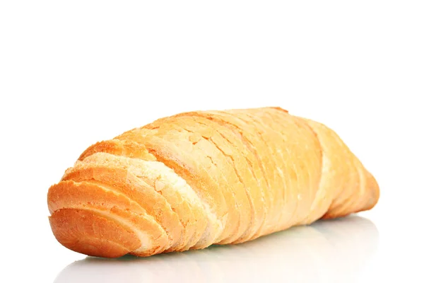 Saboroso pão branco fatiado isolado em branco — Fotografia de Stock