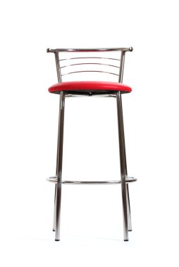bar sandalye üzerinde beyaz izole kırmızı