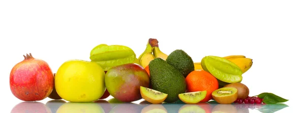 Sortiment an exotischen Früchten isoliert auf weiß — Stockfoto