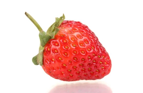 स्वीट स्ट्रॉबेरी सफेद पर अलग — स्टॉक फ़ोटो, इमेज