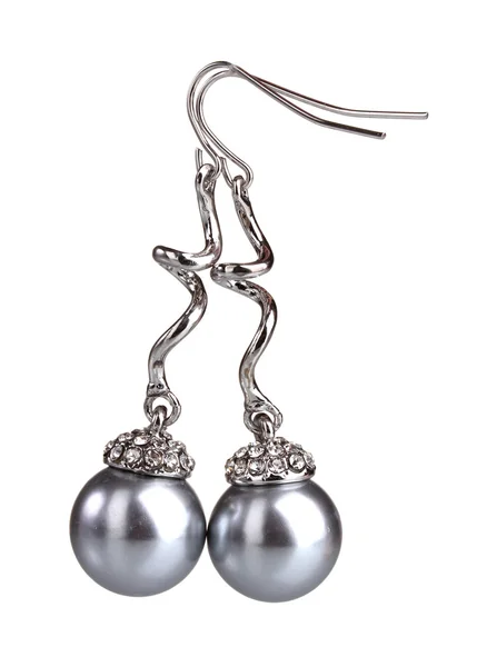 Belos brincos de prata com pérolas pretas isoladas em branco — Fotografia de Stock