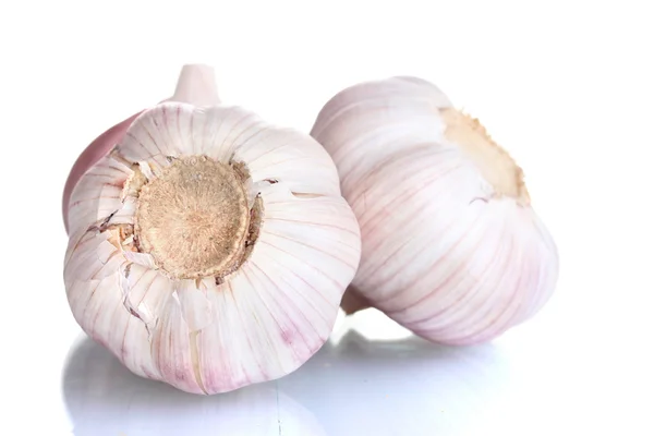 Fresh garlic isolated on white — Stock Photo, Image