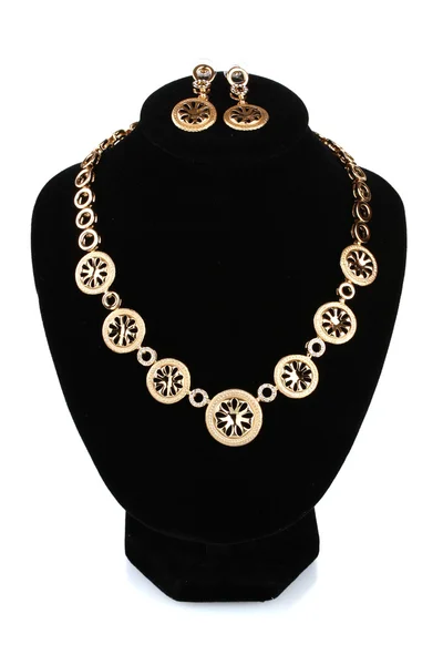 Magnifique collier en or avec diamant et boucles d'oreilles sur mannequin isolé sur — Photo