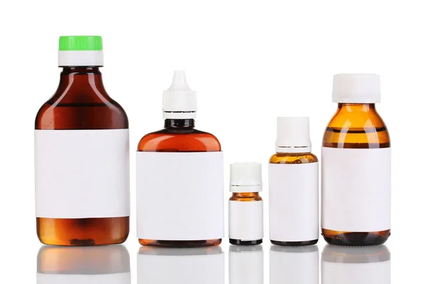 Medizinische Flaschen isoliert auf weiß — Stockfoto