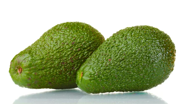 Dois frutos de abacate maduros isolados em branco — Fotografia de Stock