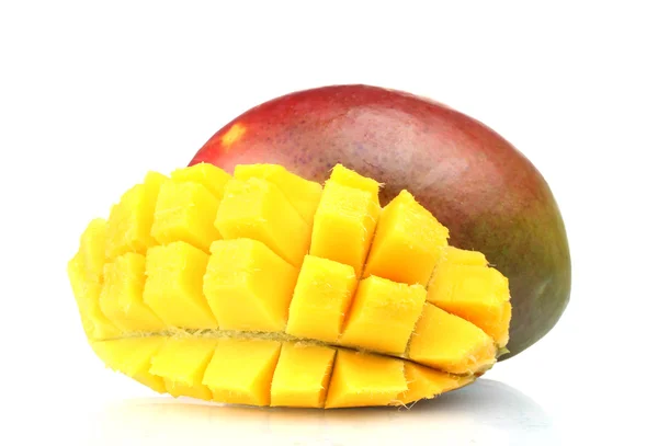 Frische Mango isoliert auf weiß — Stockfoto