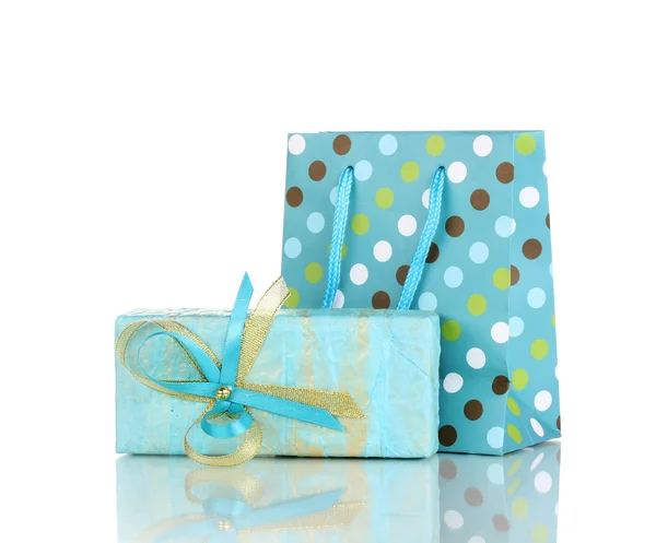 Kleurrijke geschenk zakken met geschenken geïsoleerd op wit — Stockfoto