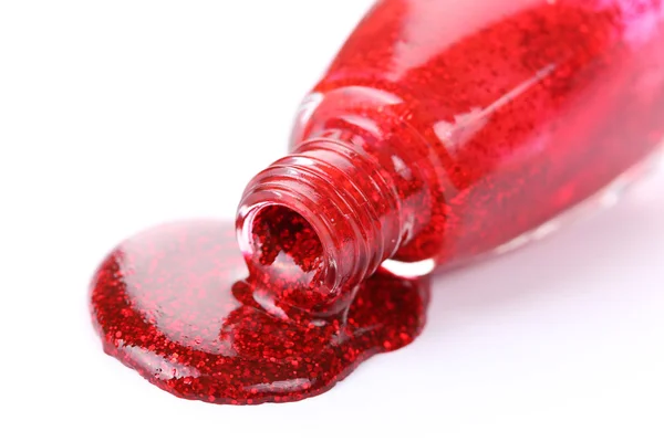 Rött nagellack isolerat på vitt — Stockfoto