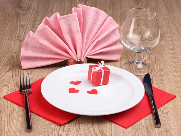 Table setting close-up on wooden background — Stock Photo, Image