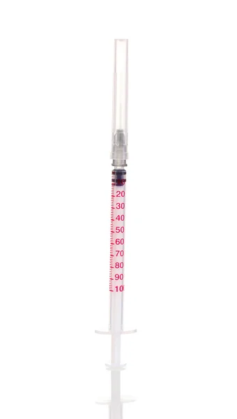 Jeringa de insulina aislada en blanco — Foto de Stock