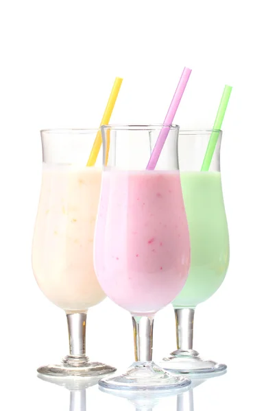 Milkshakes isolerad på vit — Stockfoto