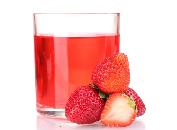 Fresa fresca y vaso de jugo aislado en blanco —  Fotos de Stock
