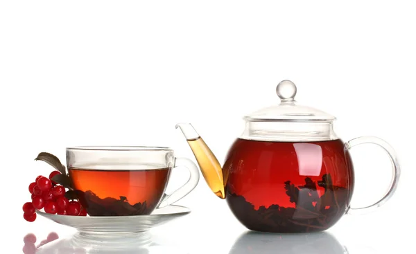 Glas theepot en cup met zwarte thee en planten van viburnum geïsoleerd op wit — Stockfoto